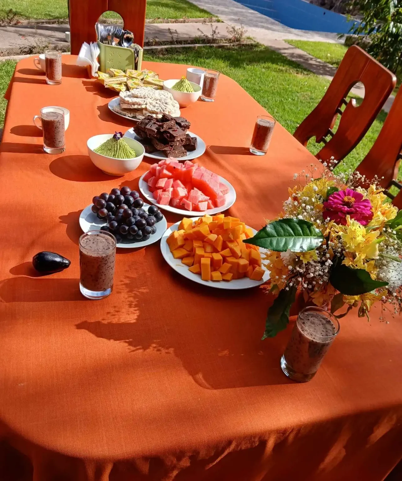 Fresh plant-based meals at Willka Pacha retreat, Cusco