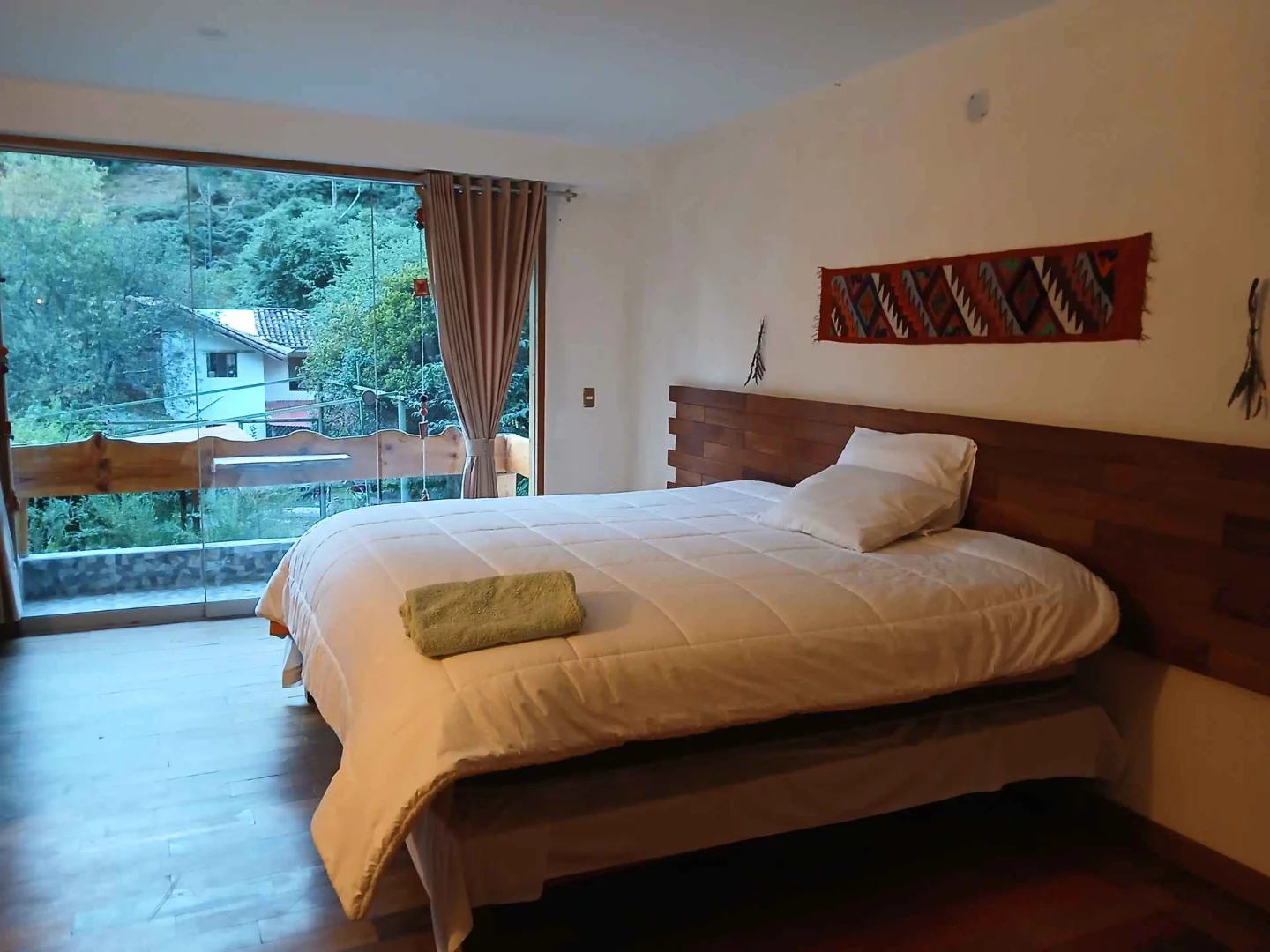 Retreat room with balcony and river valley view, Cusco